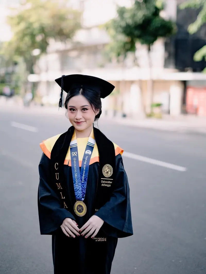 Jasa Jahit Toga Wisuda Lengkap: Pilihan Terbaik untuk Momen Spesial Anda